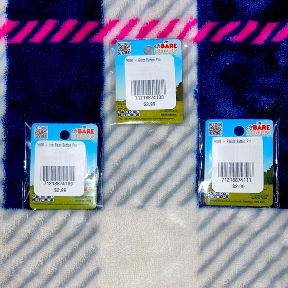 “We Bare Bear” button pin set - Picture 2 of 2